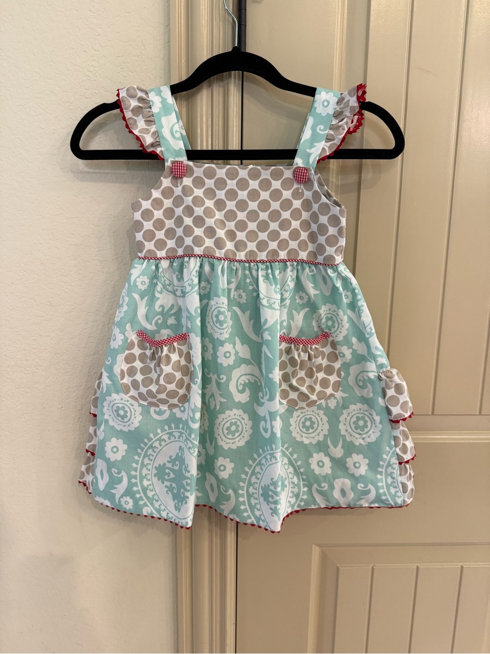 Shrimp and grits ruffle dress size 4T
